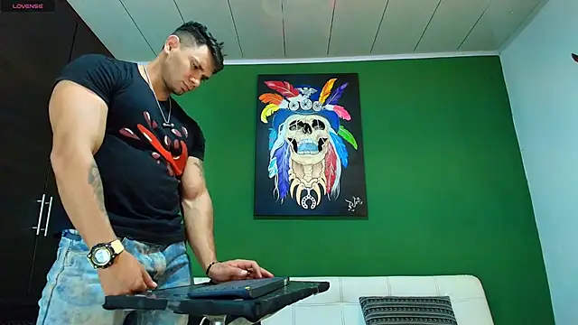 Snapshot of GendersonFit chatting on September 17, 11:06 pm GendersonFit online show from September 17, 11:06 pm