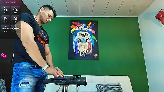 Snapshot of GendersonFit chatting on October 24, 9:44 pm GendersonFit online show from October 24, 9:44 pm