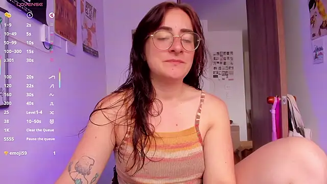 linda giggle online show from March 18, 2:31 pm