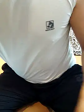Snapshot of guozuo chatting on June 7, 1:59 pm guozuo online show from June 7, 1:59 pm