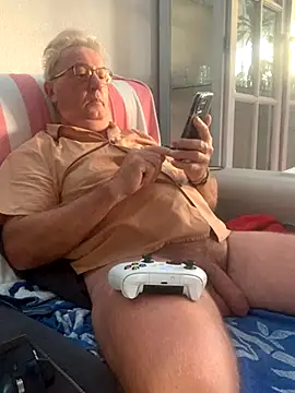 Nudelschwanz online show from October 23, 7:07 am