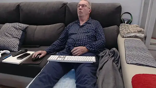 Nudelschwanz online show from February 12, 7:14 am