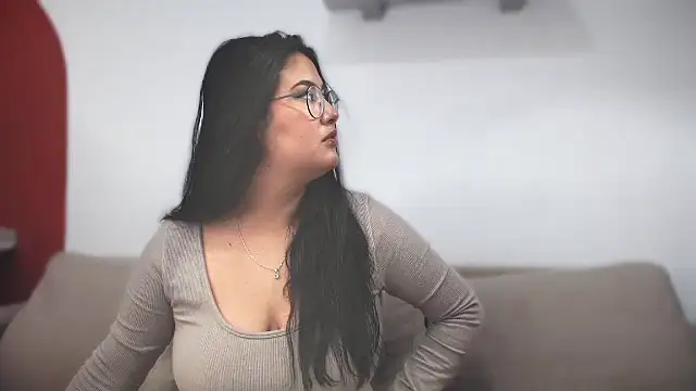 Snapshot of ZabathMiller chatting on February 26, 6:37 am ZabathMiller online show from February 26, 6:37 am