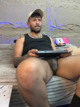 Snapshot of jonathan_rivers chatting on April 24, 7:49 pm jonathan rivers online show from April 24, 7:49 pm
