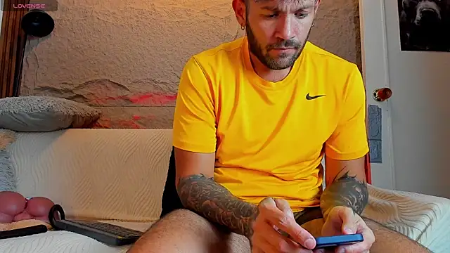 Snapshot of jonathan_rivers chatting on June 5, 6:35 pm jonathan rivers online show from June 5, 6:35 pm