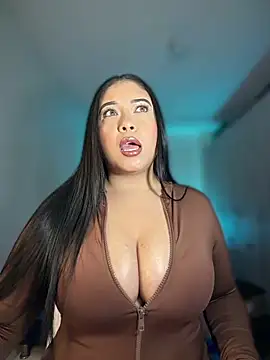 Snapshot of cami_ortiz__ chatting on May 5, 3:58 am cami ortiz online show from May 5, 3:58 am