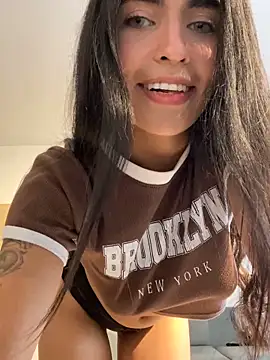 DaphneUwu online show from April 5, 1:25 am