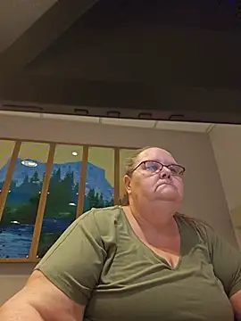 Hornybbw1978 online show from June 26, 5:23 am