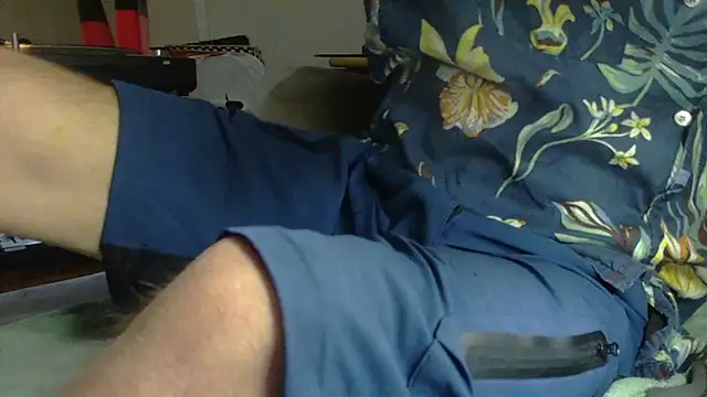 Snapshot of mike30nbg chatting on May 28, 9:12 pm mike30nbg online show from May 28, 9:12 pm
