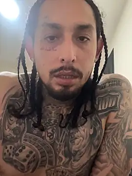 Snapshot of Longmoney444 chatting on April 13, 12:16 am Longmoney444 online show from April 13, 12:16 am