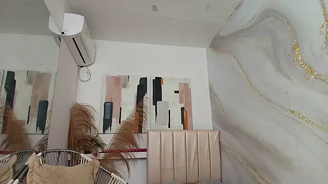 Snapshot of kristyl_paez chatting on June 28, 12:11 pm kristyl paez online show from June 28, 12:11 pm