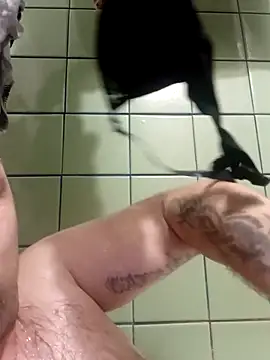 Snapshot of Wrwhat84 chatting on January 10, 11:34 am Wrwhat84 online show from January 10, 11:34 am