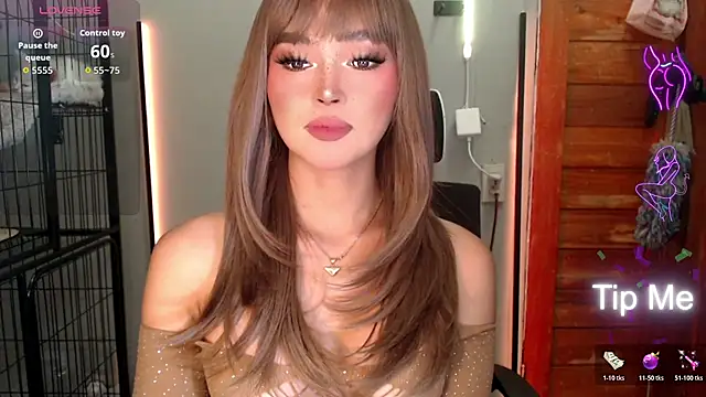Snapshot of Itsme_claire chatting on July 22, 1:30 am Itsme claire online show from July 22, 1:30 am