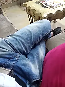 Snapshot of hotdickhow chatting on March 4, 7:54 pm hotdickhow online show from March 4, 7:54 pm