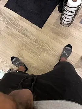 Snapshot of Nando49_ chatting on February 22, 9:12 am Nando49 online show from February 22, 9:12 am