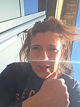 Lina lou4 online show from March 19, 9:35 am