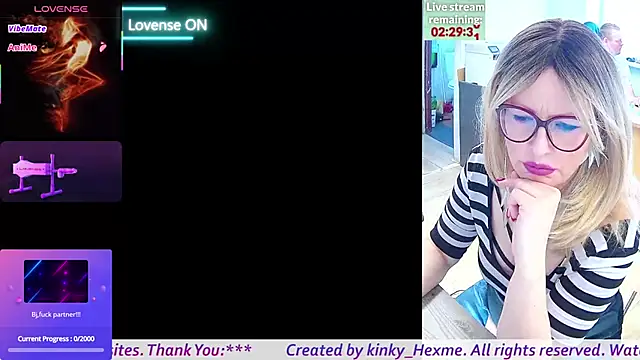 Snapshot of kinky_Hexme chatting on March 6, 10:01 am kinky Hexme online show from March 6, 10:01 am