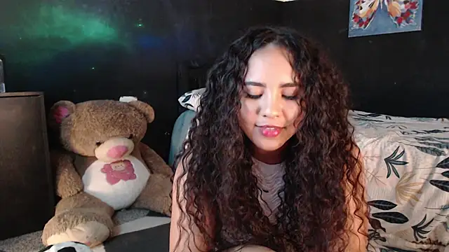 Snapshot of luciana_keating chatting on July 16, 3:23 am luciana keating online show from July 16, 3:23 am