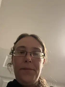 Dakota 02 online show from March 22, 2:59 am