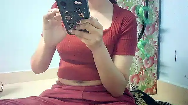 Snapshot of lovelydesi21 chatting on February 12, 12:01 pm lovelydesi21 online show from February 12, 12:01 pm