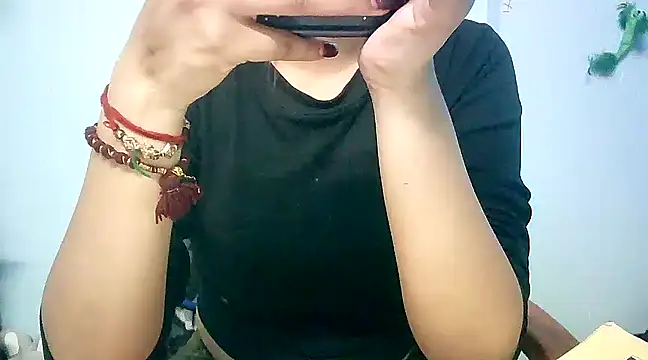 Snapshot of lovelydesi21 chatting on March 19, 3:19 pm lovelydesi21 online show from March 19, 3:19 pm