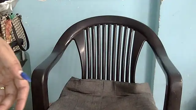 Snapshot of lovelydesi21 chatting on September 13, 9:20 am lovelydesi21 online show from September 13, 9:20 am