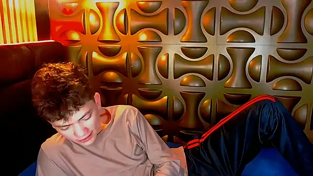Snapshot of cruz_dante chatting on July 24, 7:34 pm cruz dante online show from July 24, 7:34 pm