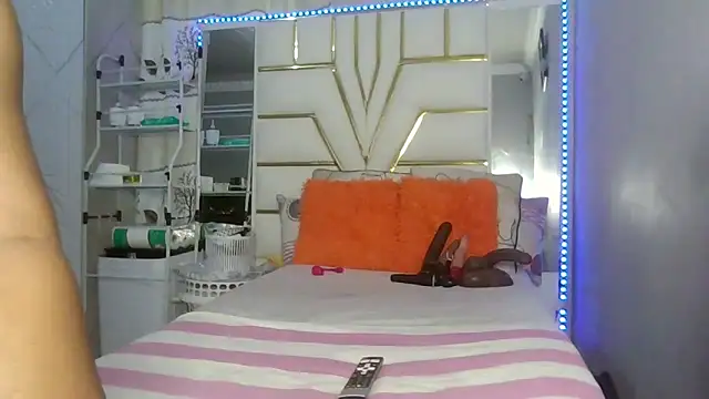 SexyyNana online show from April 5, 5:59 am