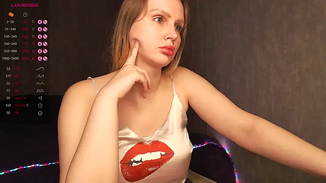 nutcrew online show from December 14, 8:46 pm