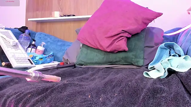 Snapshot of -camila-cooper-_ chatting on June 22, 11:07 am -camila-cooper- online show from June 22, 11:07 am