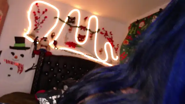 pussytight pervert online show from January 3, 2:21 am