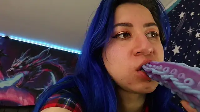 Snapshot of pussytight_pervert chatting on February 6, 9:51 pm pussytight pervert online show from February 6, 9:51 pm