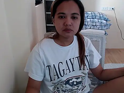 xTheLastVIRGINx online show from February 5, 5:34 am