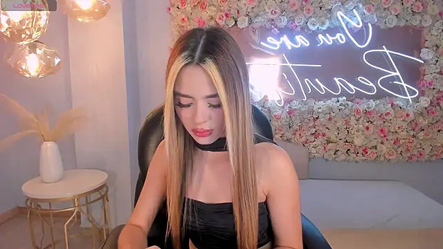 JuanitaClay online show from December 15, 12:20 pm