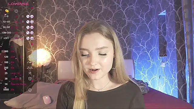 MiaMiaMeow online show from March 1, 5:26 pm