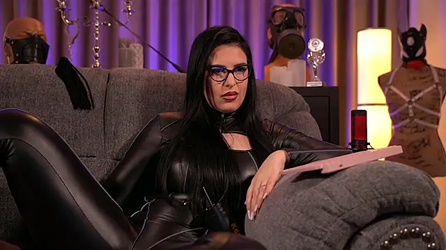 Snapshot of kelly_kent chatting on December 28, 12:57 am kelly kent online show from December 28, 12:57 am