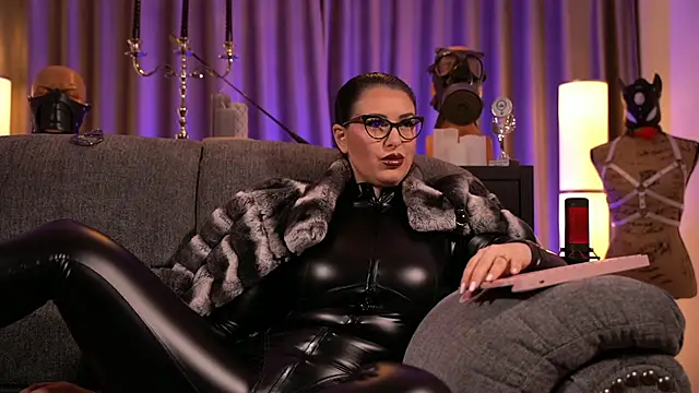 Snapshot of kelly_kent chatting on January 3, 9:15 pm kelly kent online show from January 3, 9:15 pm