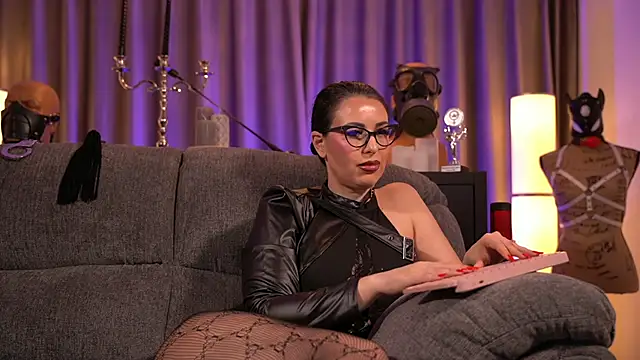 Snapshot of kelly_kent chatting on January 21, 3:37 am kelly kent online show from January 21, 3:37 am