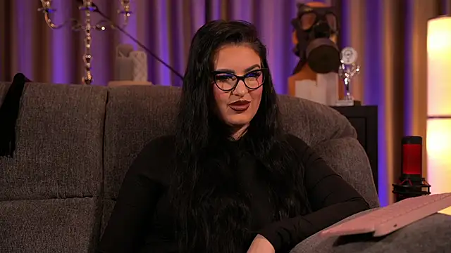 Snapshot of kelly_kent chatting on January 29, 12:43 am kelly kent online show from January 29, 12:43 am