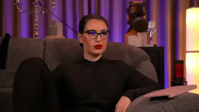 Snapshot of kelly_kent chatting on February 3, 10:54 pm kelly kent online show from February 3, 10:54 pm