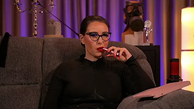 Snapshot of kelly_kent chatting on February 4, 1:56 am kelly kent online show from February 4, 1:56 am