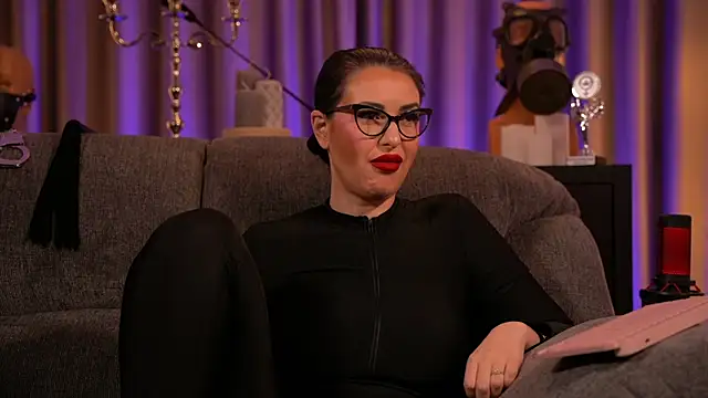 Snapshot of kelly_kent chatting on February 7, 3:55 am kelly kent online show from February 7, 3:55 am