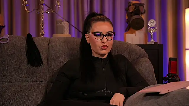 Snapshot of kelly_kent chatting on February 16, 7:15 am kelly kent online show from February 16, 7:15 am