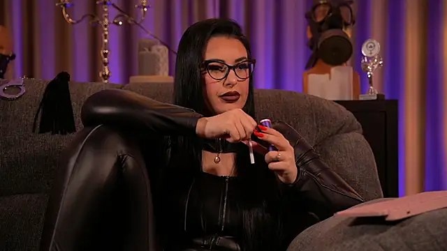 Snapshot of kelly_kent chatting on February 21, 1:33 am kelly kent online show from February 21, 1:33 am