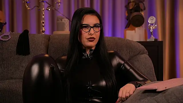 Snapshot of kelly_kent chatting on February 22, 6:28 am kelly kent online show from February 22, 6:28 am