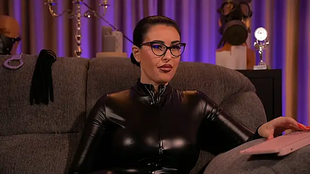 Snapshot of kelly_kent chatting on February 28, 11:12 pm kelly kent online show from February 28, 11:12 pm