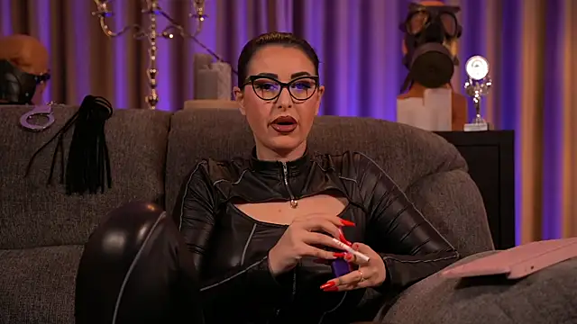 Snapshot of kelly_kent chatting on March 2, 12:53 am kelly kent online show from March 2, 12:53 am