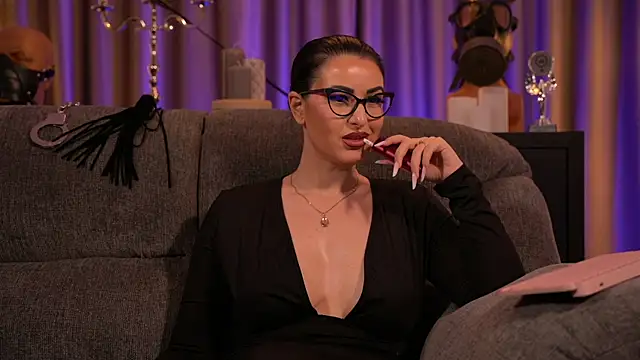 Snapshot of kelly_kent chatting on March 8, 4:56 am kelly kent online show from March 8, 4:56 am