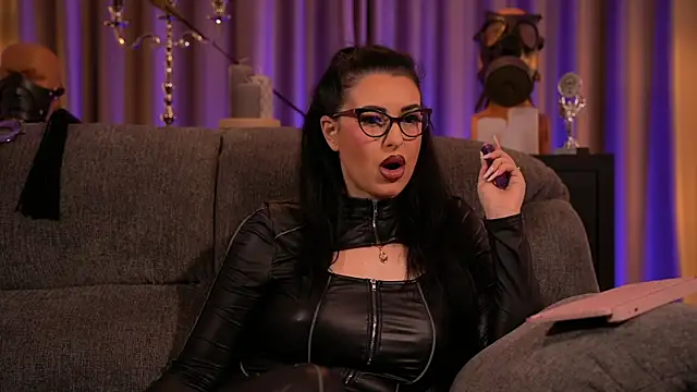 Snapshot of kelly_kent chatting on March 12, 1:58 am kelly kent online show from March 12, 1:58 am