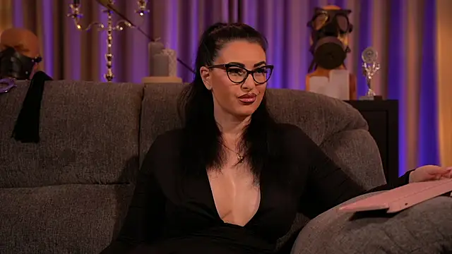 Snapshot of kelly_kent chatting on March 13, 3:00 am kelly kent online show from March 13, 3:00 am